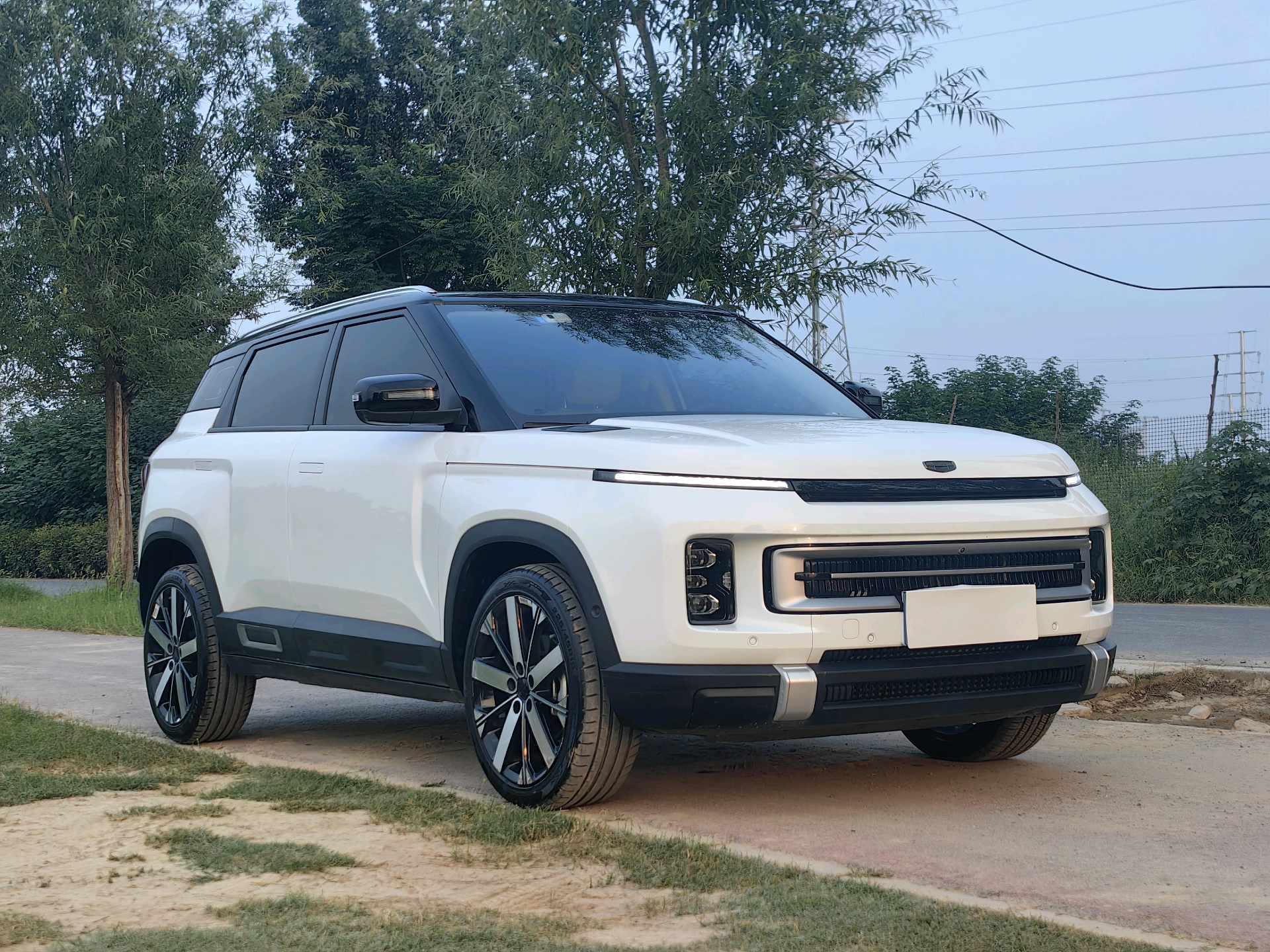 GEELY ICON 2023 car image #3