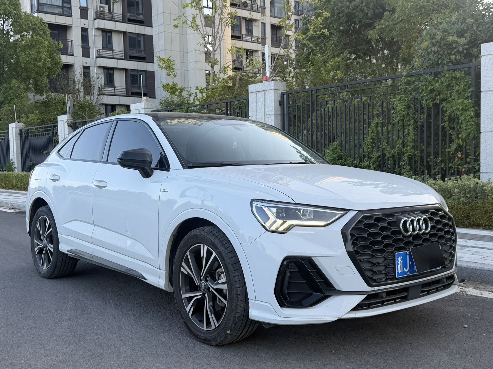 Audi Q3 Sportback 2022 #3 Audi Q3 Sportback 2022 car image #3