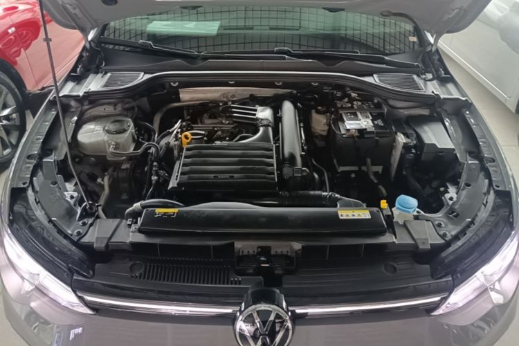Volkswagen Golf 2024 car image #20