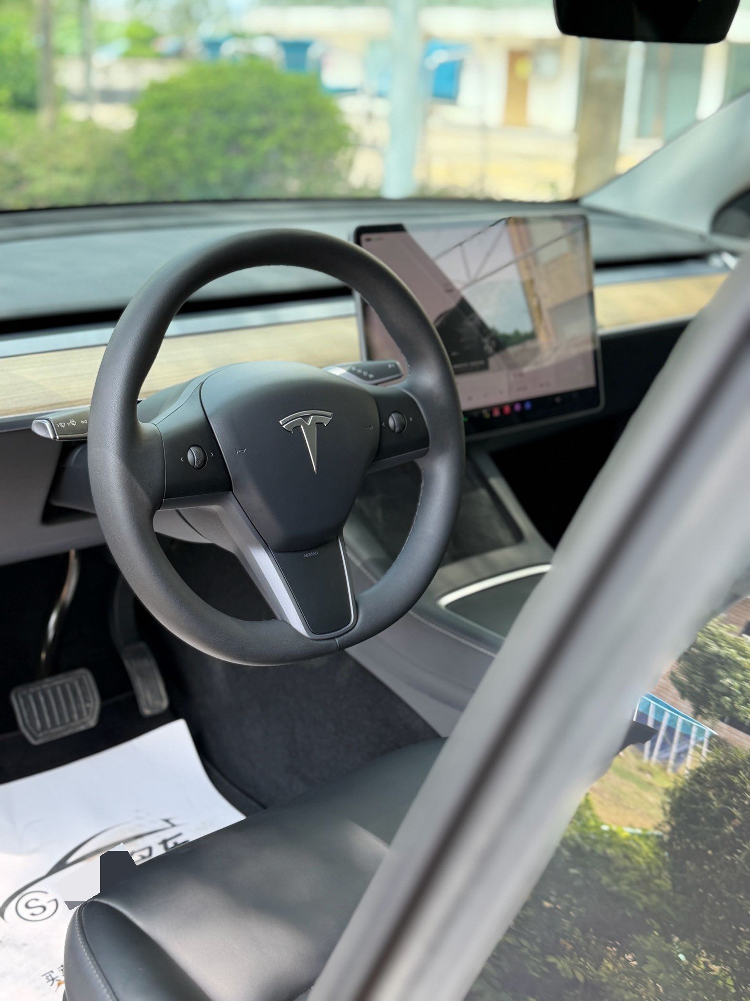 Tesla Model Y 2022 car image #9