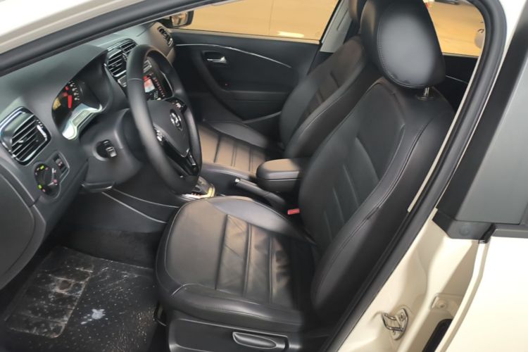 Volkswagen Polo 2016 #19 Volkswagen Polo 2016 car image #19