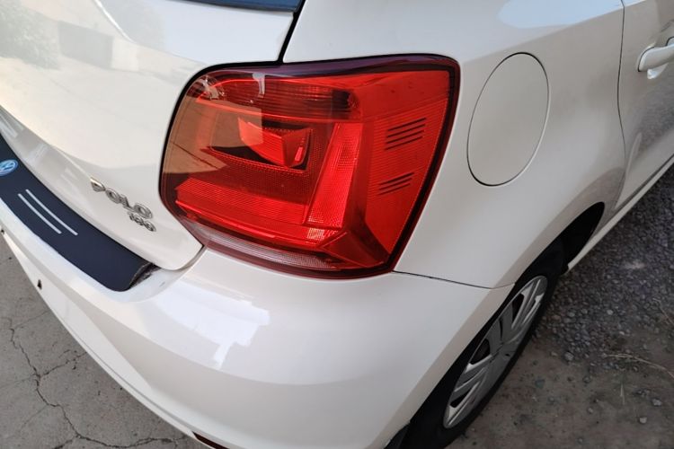 Volkswagen Polo 2019 car image #8