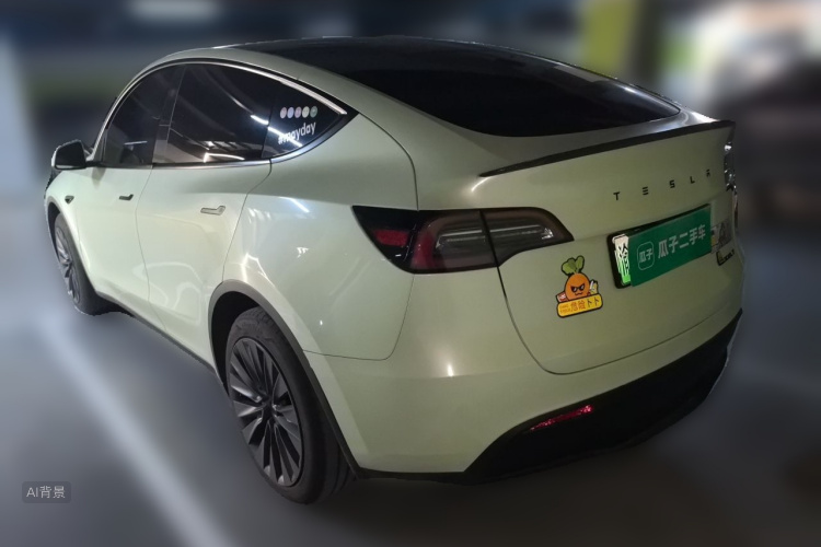 Tesla Model Y 2024 #5 Tesla Model Y 2024 car image #5