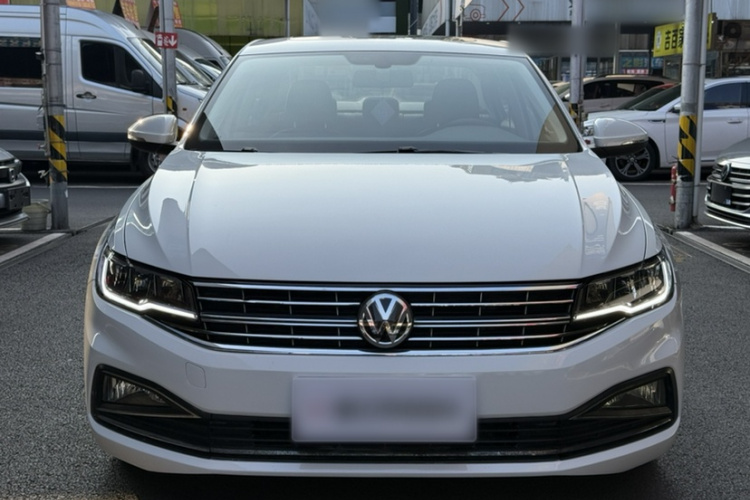 Volkswagen Bora 2018 car image #3