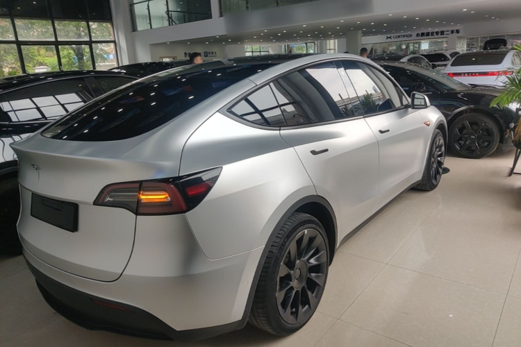 Tesla Model Y 2022 #7 Tesla Model Y 2022 immagine di auto #7