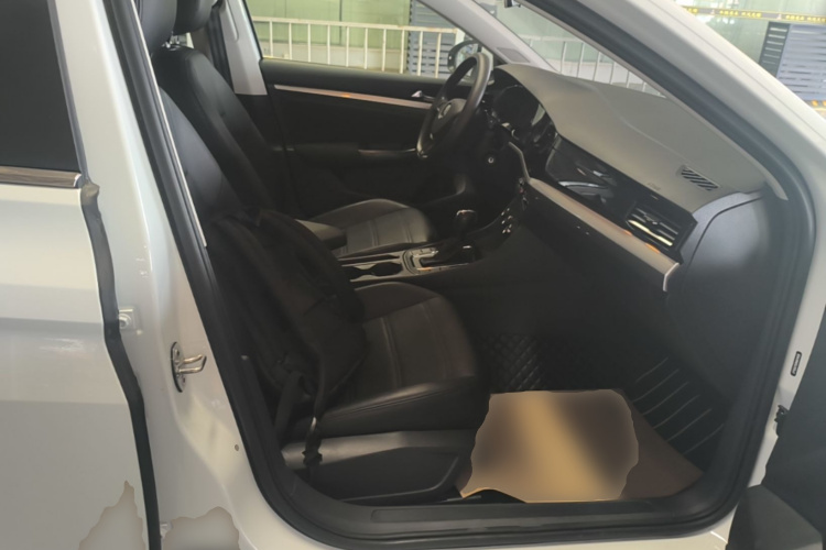 Volkswagen Bora 2023 car image #24