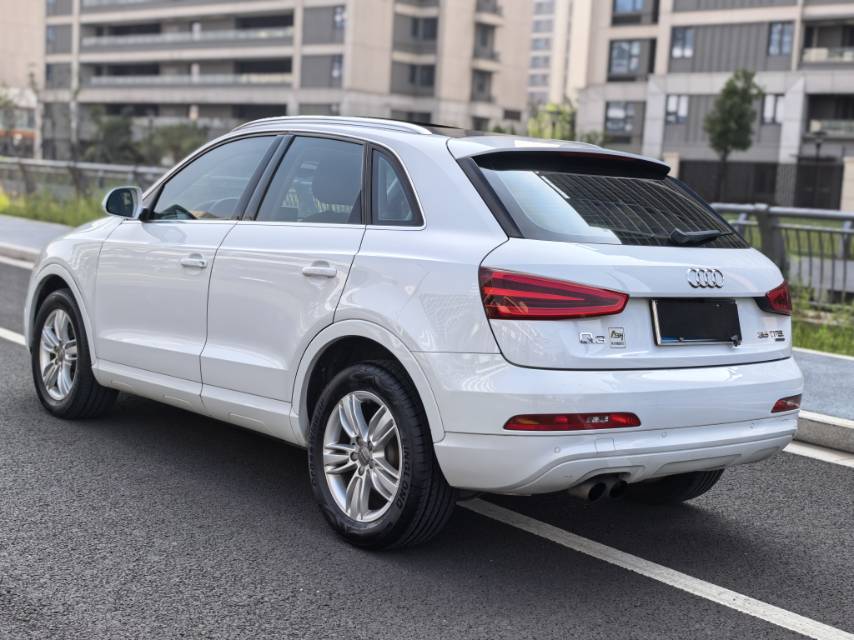 Audi Q3 2015 #5 Audi Q3 2015 car image #5