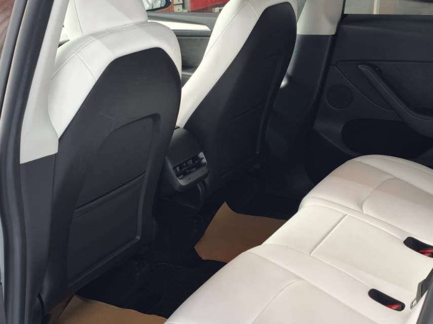 Tesla Model Y 2023 #6 Tesla Model Y 2023 car image #6