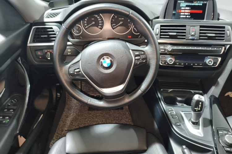 BMW 3 Series GT 2018 #11 BMW 3 Series GT 2018 car image #11