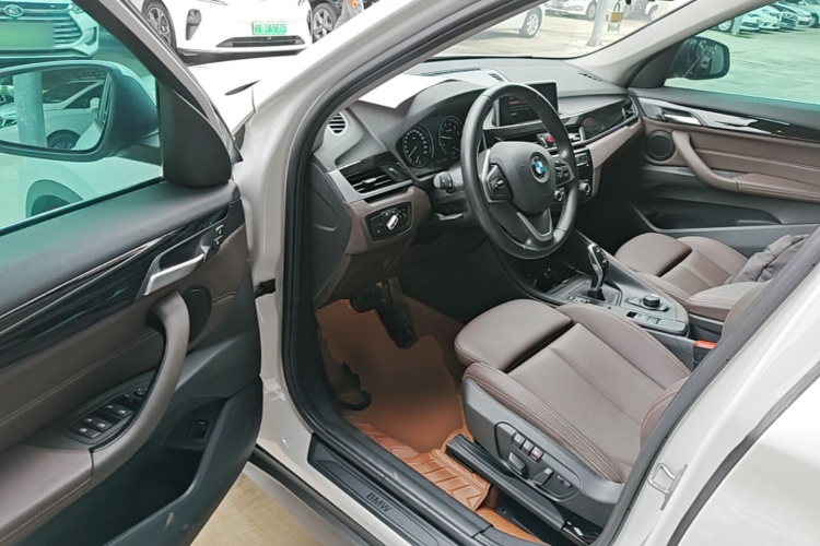 BMW X1 2019 car image #16