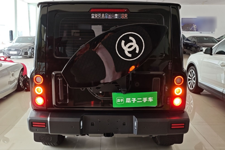 2025 car image #6