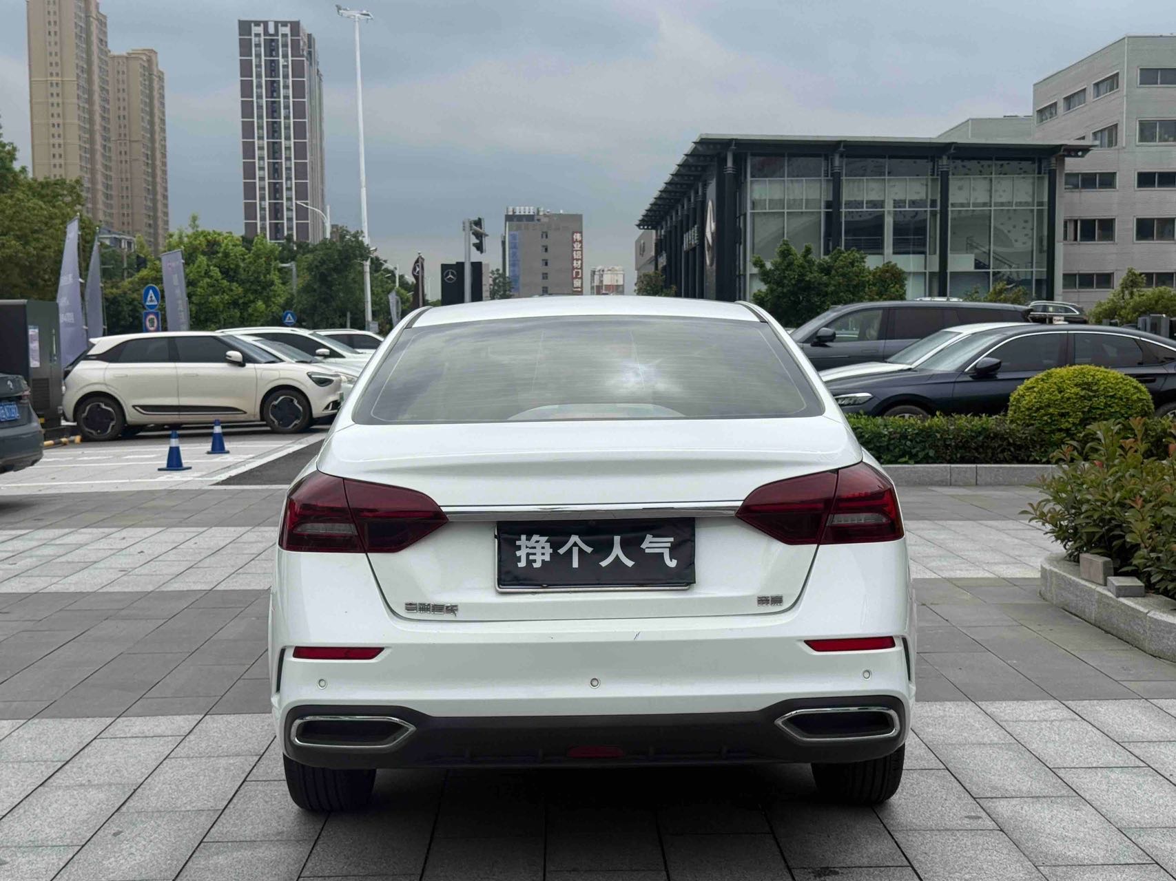 GEELY Emgrand 2021 car image #8