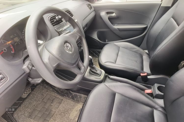 Volkswagen Polo 2017 car image #17