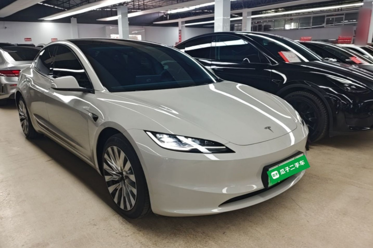 Tesla Model 3 2024 car image #4