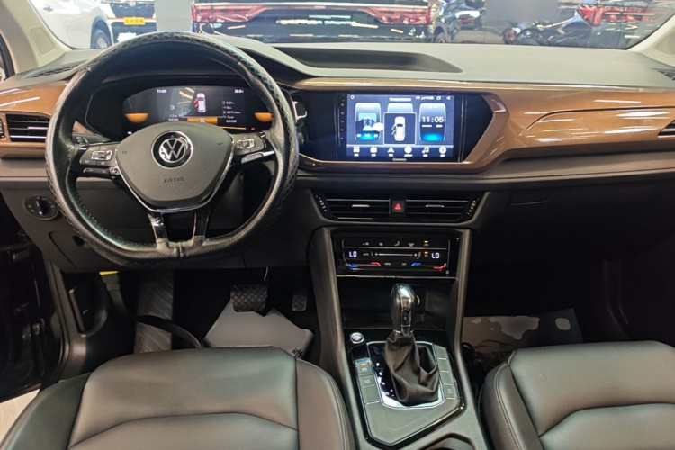 Volkswagen Tharu 2022 #10 Volkswagen Tharu 2022 car image #10