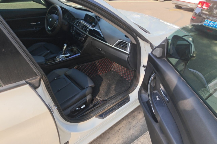 BMW 3 Series GT 2019 imagem de carro #27