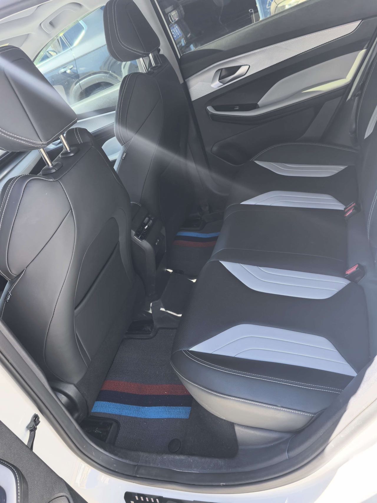 GEELY Binray 2024 imagem de carro #5