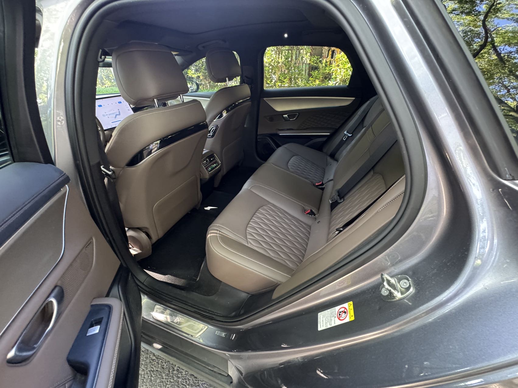 BYD Han 2024 car image #5