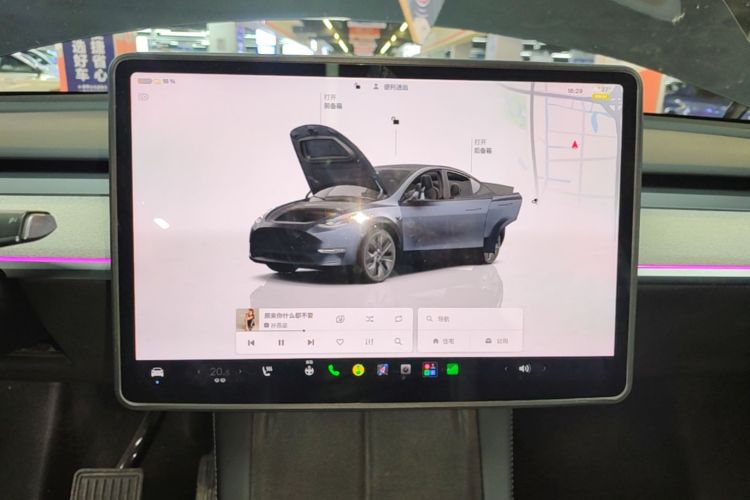 Tesla Model Y 2024 #13 Tesla Model Y 2024 car image #13