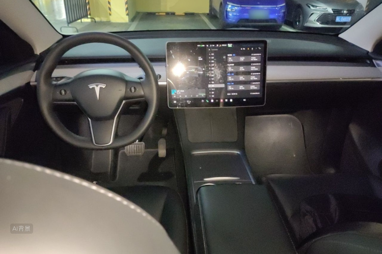 Tesla Model Y 2024 car image #11