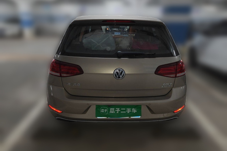 Volkswagen Golf 2018 car image #4