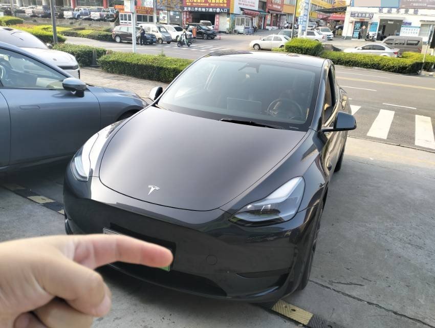 Tesla Model Y 2025 Tesla Model Y 2025 car image