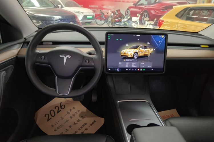 Tesla Model Y 2022 #14 Tesla Model Y 2022 car image #14