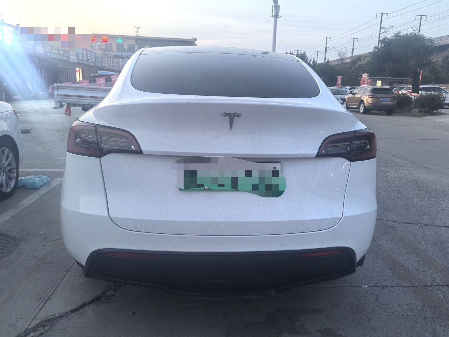 Tesla Model Y 2022 #7 Tesla Model Y 2022 car image #7