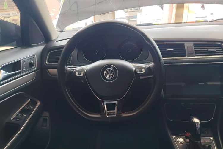 Volkswagen Lavida 2018 #11 Volkswagen Lavida 2018 car image #11