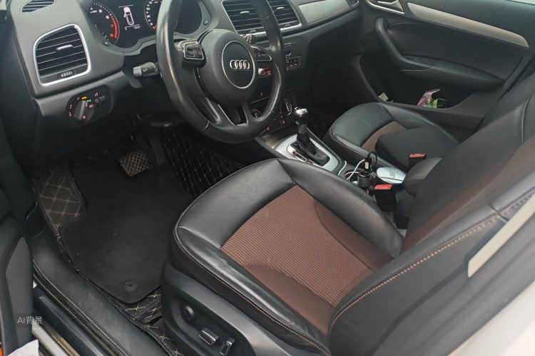 Audi Q3 2017 car image #17