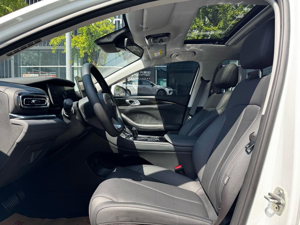GEELY Emgrand 2026 #29 GEELY Emgrand 2026 image de voiture #29