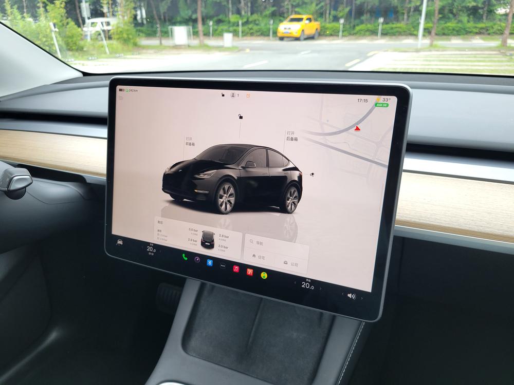 Tesla Model Y 2023 #13 Tesla Model Y 2023 car image #13