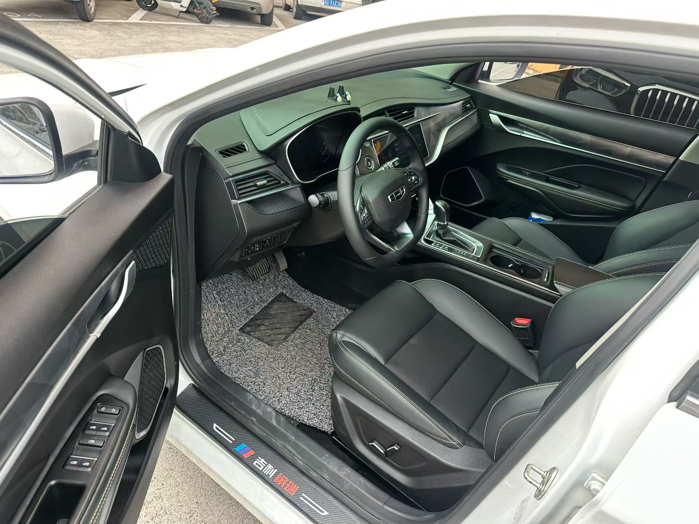 GEELY Binray 2021 car image #3