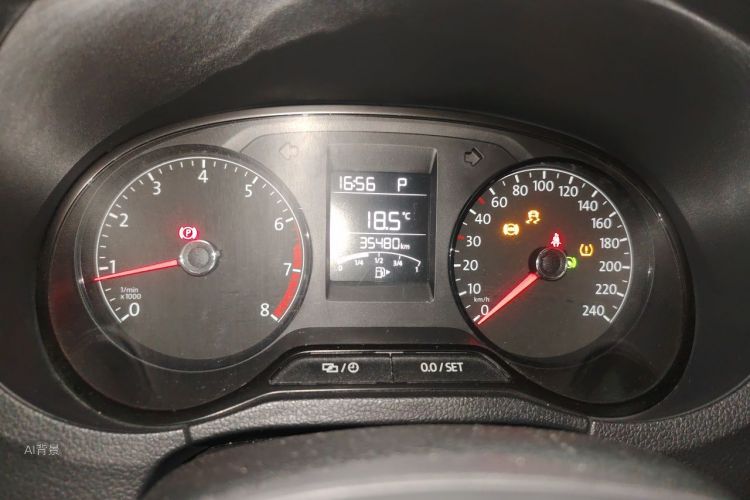 Volkswagen Polo 2018 car image #13