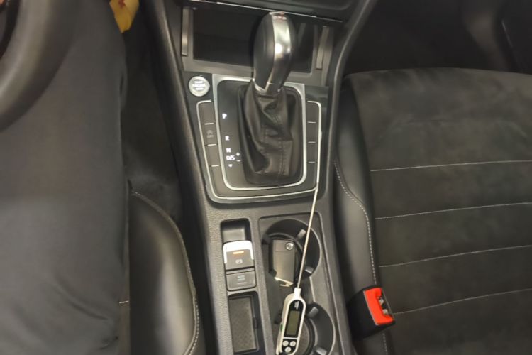 Volkswagen Golf 2019 #14 Volkswagen Golf 2019 car image #14