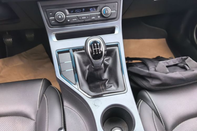GEELY Emgrand 2018 car image #14