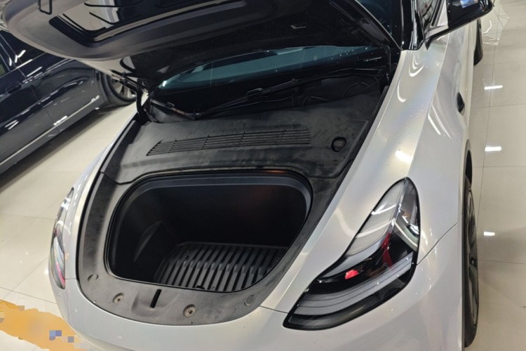 Tesla Model Y 2023 #20 Tesla Model Y 2023 car image #20