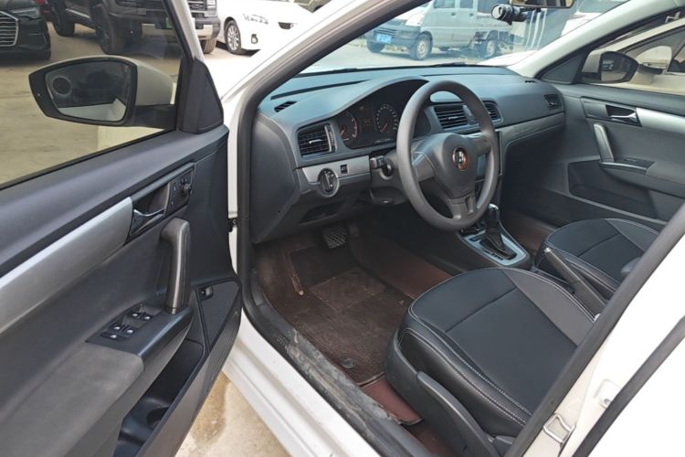 Volkswagen Lavida 2017 car image #16