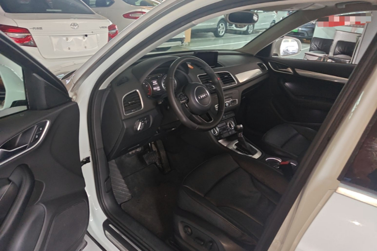 Audi Q3 2015 #16 Audi Q3 2015 car image #16
