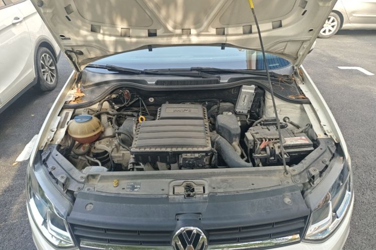 Volkswagen Polo 2016 car image #20