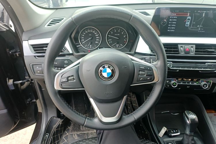 BMW X1 2017 #15 BMW X1 2017 car image #15