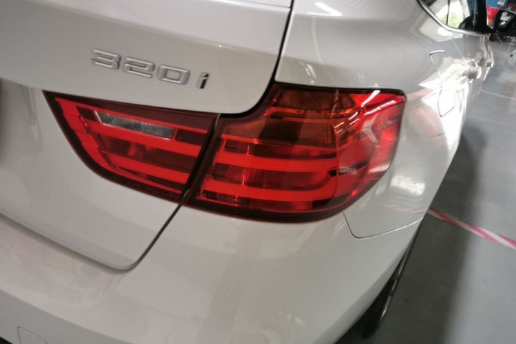 BMW 3 Series GT 2016 car image #8