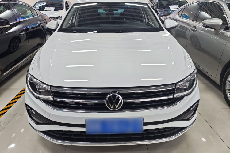 Volkswagen Bora 2023 car image #3