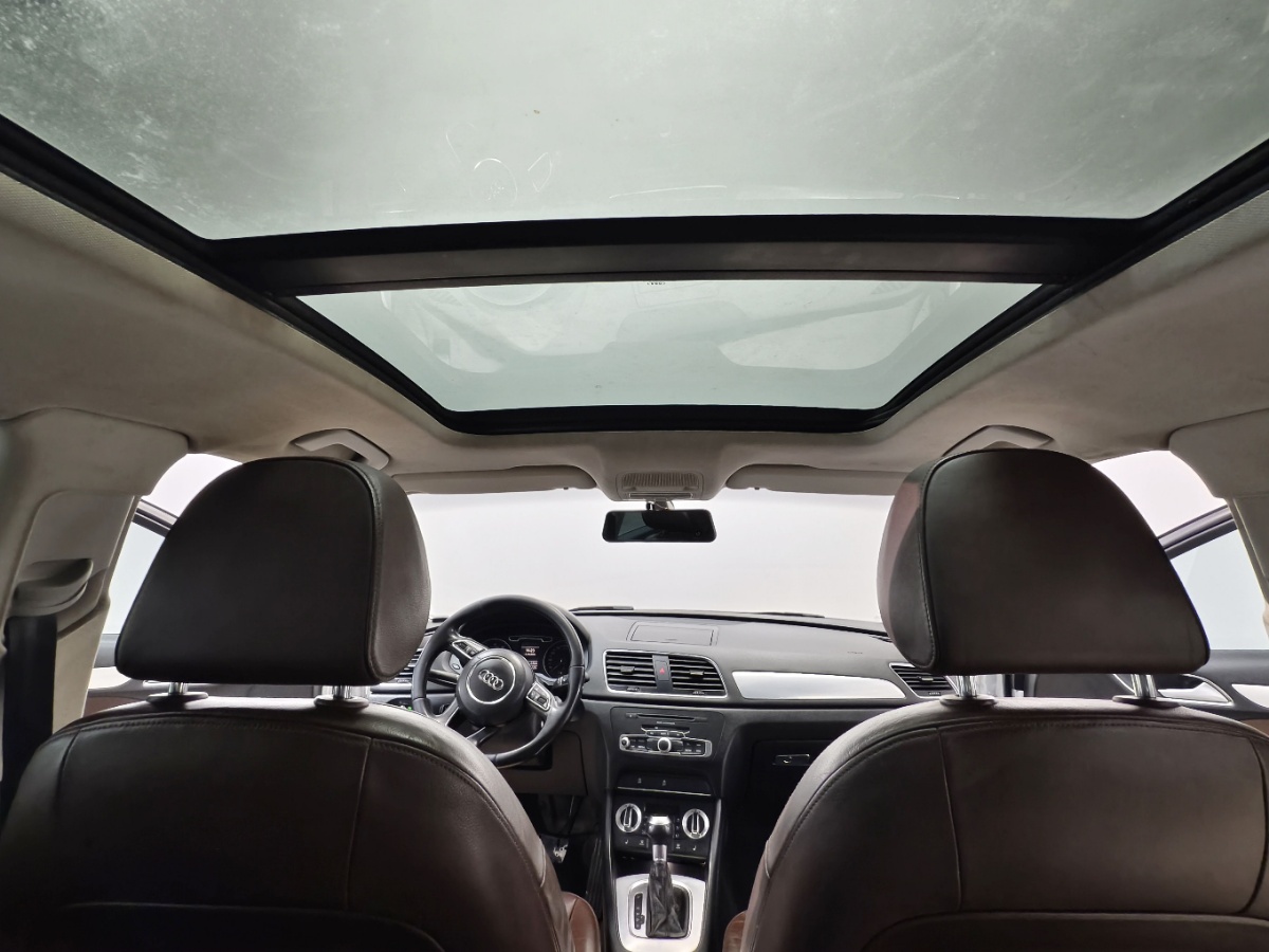 Audi Q3 2013 car image #8