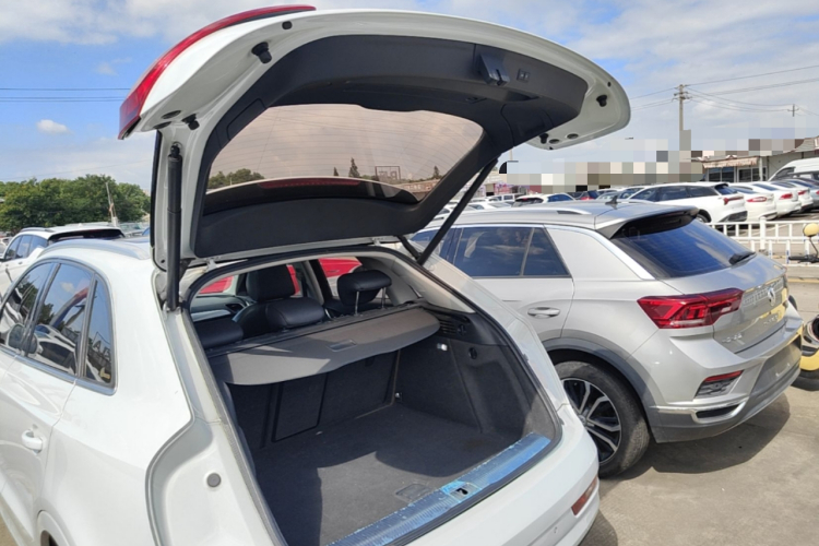 Audi Q3 2016 #21 Audi Q3 2016 car image #21