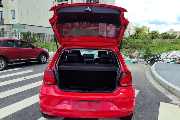 Volkswagen Polo 2019 car image #19