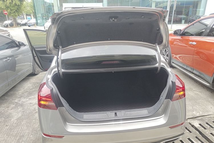 GEELY Emgrand 2021 #21 GEELY Emgrand 2021 car image #21