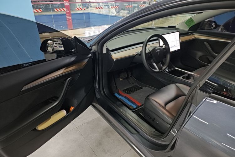 Tesla Model 3 2021 #16 Tesla Model 3 2021 car image #16
