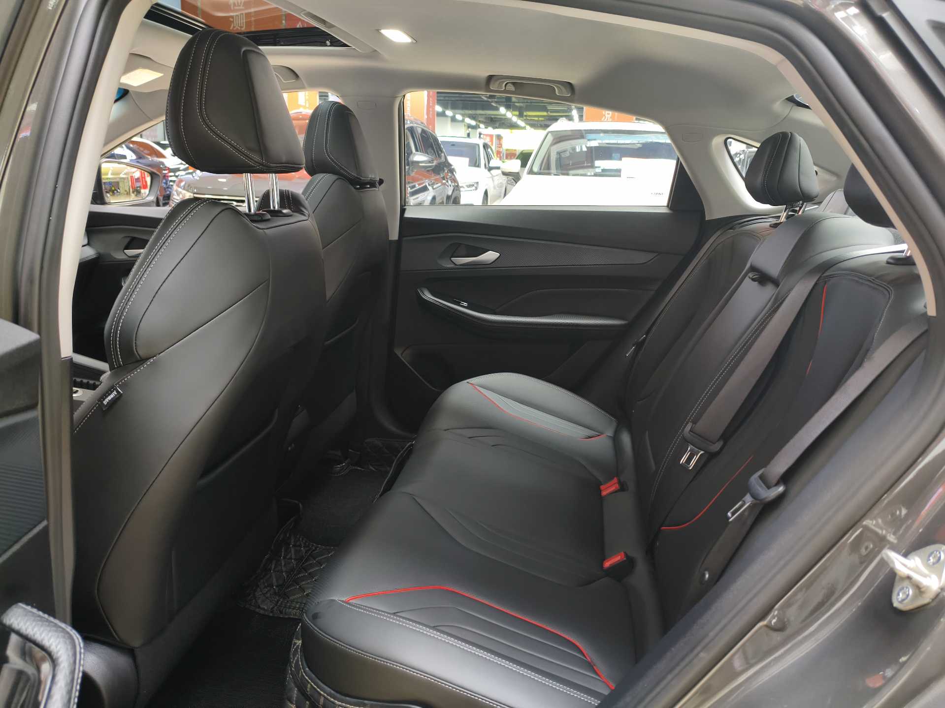 GEELY Binray 2023 immagine di auto #4