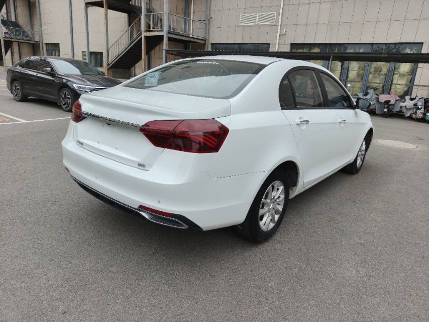 GEELY Emgrand 2020 car image #9